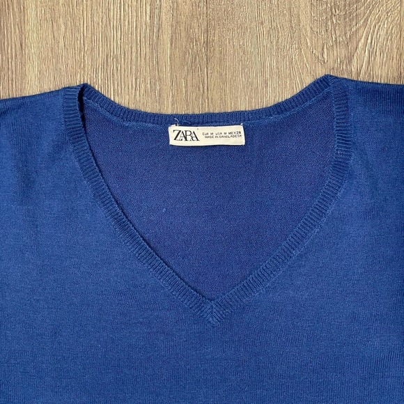 Zara Sweaters - Zara Women Royal Blue V-Neck Knit Sweater‎ Long Sleeve Relaxed Fit Size Medium